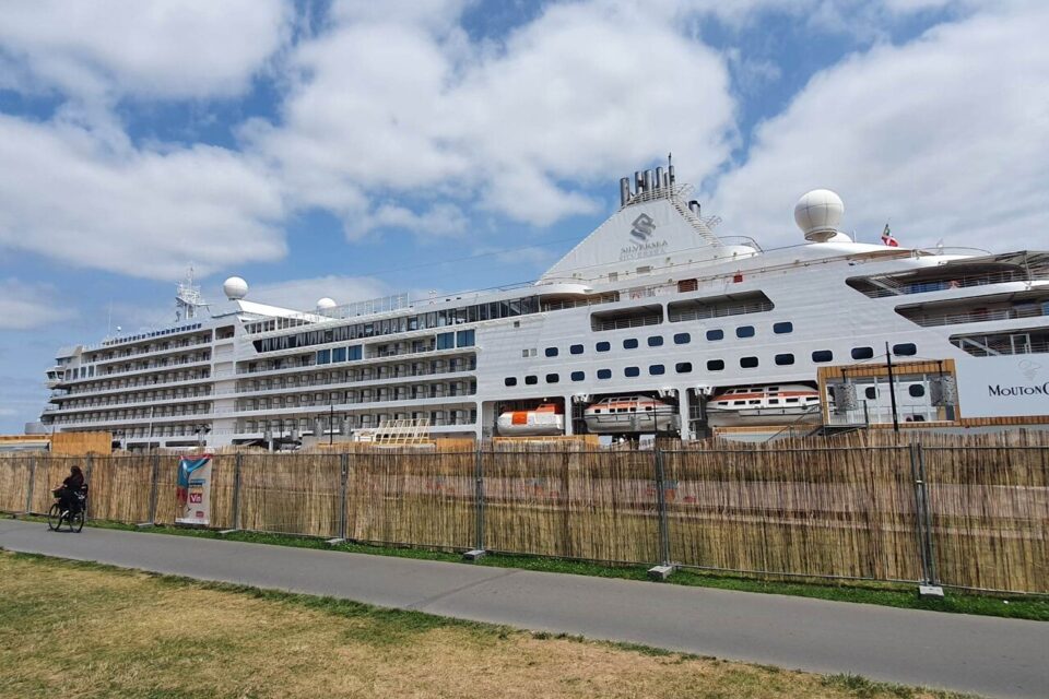 découvrez nos offres de prix croisières imbattables pour des vacances inoubliables en mer. comparez les destinations, profitez d'escapades luxueuses et trouvez la croisière qui correspond à votre budget.