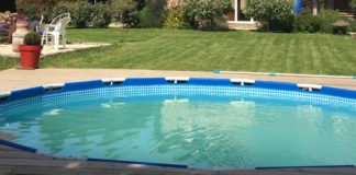 Dessous piscine : Que mettre sous votre piscine pour éviter les mauvaises surprises ? découvrez notre guide complet sur les sous piscines, une solution innovante pour optimiser votre espace extérieur tout en offrant une magnifique piscine. apprenez tout sur les avantages, l'installation et l'entretien de ces piscines enterrées.