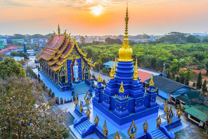 découvrez le temple blanc thaïlandais, une œuvre d'art unique alliant architecture contemporaine et spiritualité, situé à chiang rai. plongez dans un univers féérique où chaque détail éblouit et incarne la culture bouddhiste thaïlandaise.