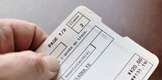 Imprimer un billet SNCF : Le piège à éviter avant d’embarquer ! découvrez comment éviter les pièges lors de l'achat de billets sncf. conseils pratiques et astuces pour voyager sereinement en train en france.