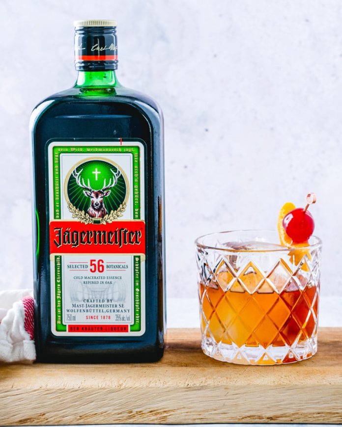 cocktail whisky jägermeister découvrez un cocktail audacieux alliant le goût riche du whisky et l'intensité aromatique du jägermeister. parfait pour les amateurs de saveurs uniques, ce mélange surprenant ravira vos papilles lors de vos soirées entre amis.
