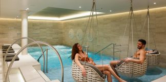 découvrez l'évasion parfaite avec notre croisière balnéo, alliant détente et aqua-thérapie à bord de luxueux navires. profitez de paysages idylliques tout en vous ressourçant grâce à nos soins bien-être en mer.