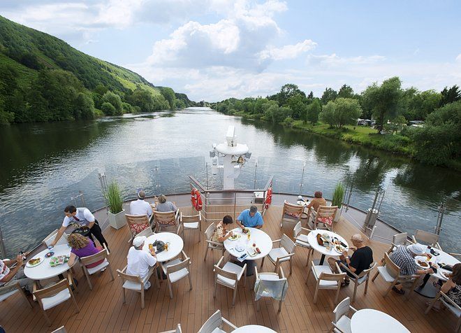 découvrez les tarifs des croisières tauck et explorez des expériences de voyage uniques à travers le monde. profitez d'un service exceptionnel et d'itinéraires inoubliables qui allient confort et aventure.
