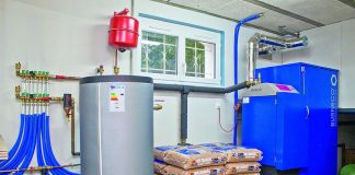 Chaudière à granulés pour piscine : Est-ce vraiment rentable ? Décryptage complet ! découvrez comment optimiser la rentabilité de votre chaudière à granulés pour la piscine. apprenez les avantages économiques, l'efficacité énergétique et les astuces pour réduire vos coûts de chauffage tout en profitant d'une eau à température idéale.
