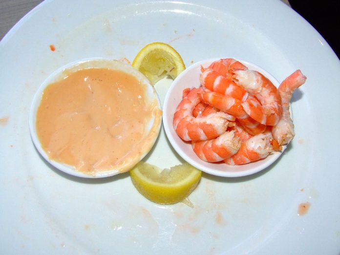 sauce cocktail whisky découvrez notre délicieuse recette de sauce cocktail au whisky, un mélange savoureux qui rehaussera vos plats de fruits de mer et vos apéritifs. cette sauce originale allie le goût fumé du whisky à des ingrédients frais pour une expérience gustative inoubliable.