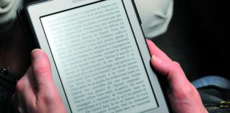 Amazon print-on-demand : Pourquoi la plateforme d’Amazon change la donne pour les auteurs auto-édités découvrez comment vous lancer dans l'auto-édition sur amazon. apprenez les étapes essentielles pour publier votre livre, optimiser votre visibilité et atteindre un large public tout en maximisant vos revenus. transformez votre manuscrit en succès grâce à des conseils pratiques et des stratégies efficaces.