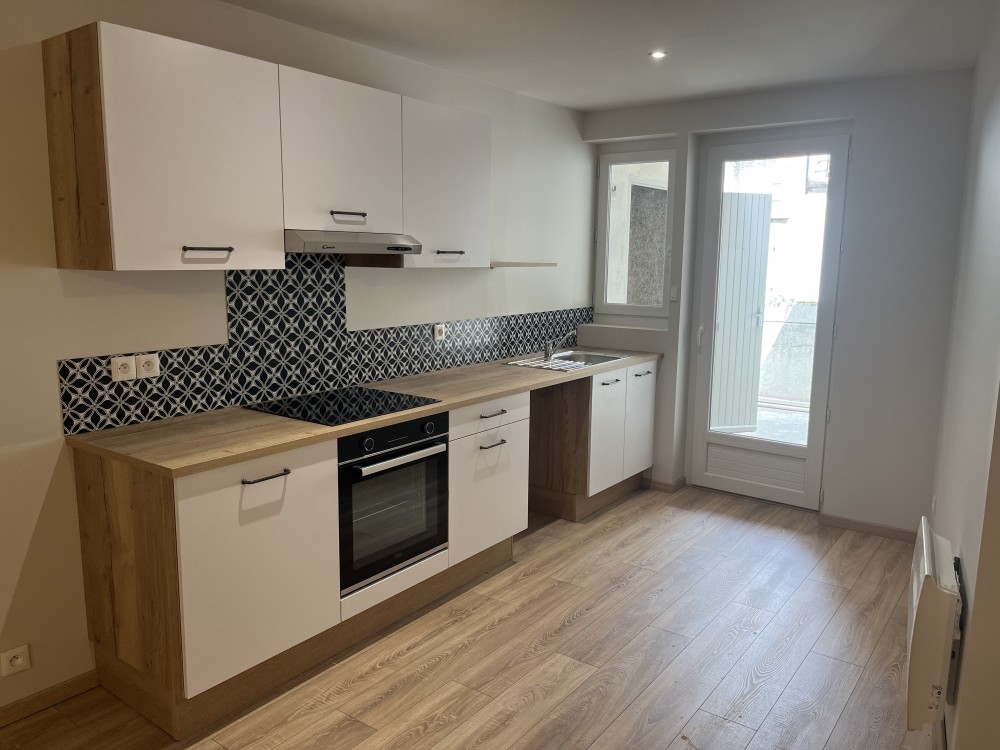 découvrez les services d'un architecte d'intérieur à agen, spécialisé dans la création d'espaces uniques et fonctionnels. transformez votre maison ou votre bureau avec des designs sur mesure qui reflètent votre style et vos besoins.