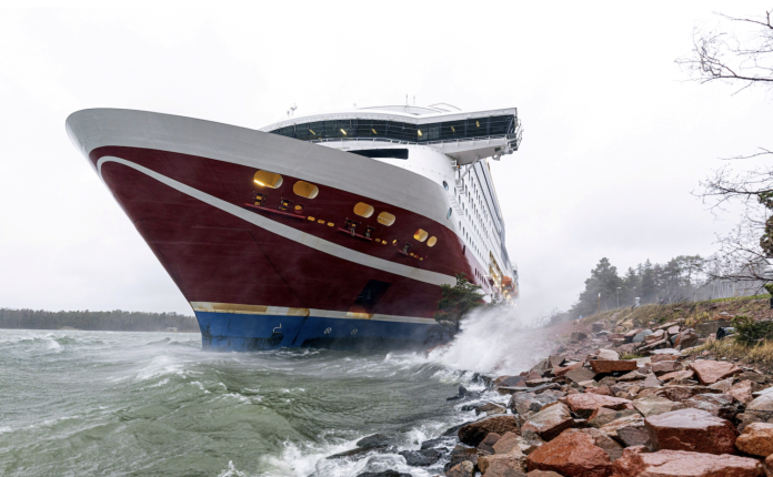 croisière tempête partez à l'aventure avec notre croisière tempête, une expérience unique où la nature révèle toute sa puissance. vivez des moments forts en mer, admirez des paysages spectaculaires et ressentez l'adrénaline des éléments. rejoignez-nous pour une escapade inoubliable en pleine tempête.