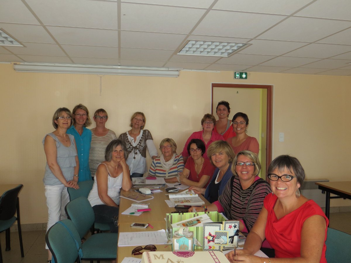 découvrez comment le scrapbooking peut donner vie à votre histoire locale. explorez des techniques créatives pour conserver vos souvenirs et enrichir votre patrimoine culturel. plongez dans l'art du scrapbooking tout en célébrant votre identité locale.