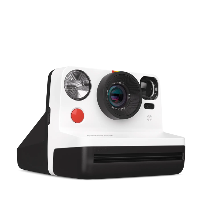 polaroid pas cher découvrez notre sélection de polaroids pas chers pour capturer vos plus beaux instants avec style. profitez de prix imbattables sur une gamme variée d'appareils photo instantanés, idéale pour les amateurs de photographie qui souhaitent immortaliser leurs souvenirs sans se ruiner.