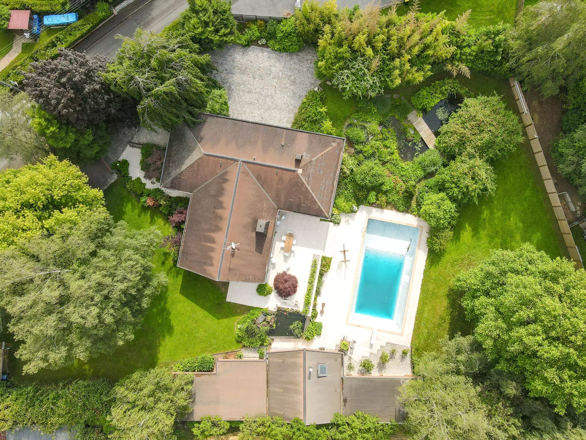 découvrez des architectes proches de chez vous, spécialisés dans la création de projets uniques et adaptés à vos besoins. profitez d'une expertise locale pour concrétiser vos idées d'aménagement, de rénovation ou de construction. contactez-nous dès aujourd'hui pour une consultation personnalisée.
