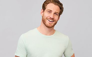 découvrez nos fournisseurs de t-shirts de qualité supérieure, offrant des matériaux durables et des designs variés. que ce soit pour des collections personnalisées ou des besoins en gros, notre sélection garantit satisfaction et style. explorez les meilleures options pour élever votre marque!