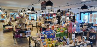 découvrez notre sélection des meilleures boutiques de loisirs créatifs en france pour tous vos projets diy, avec des fournitures de qualité et des idées inspirantes.