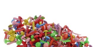 découvrez notre lot de 100 attaches métalliques argentées avec cristal de 10mm, parfaites pour vos loisirs créatifs et bijoux faits main.