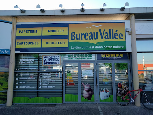 découvrez les tarifs d'impression chez bureau vallée, votre spécialiste en solutions d'impression de qualité à prix compétitifs pour particuliers et professionnels.