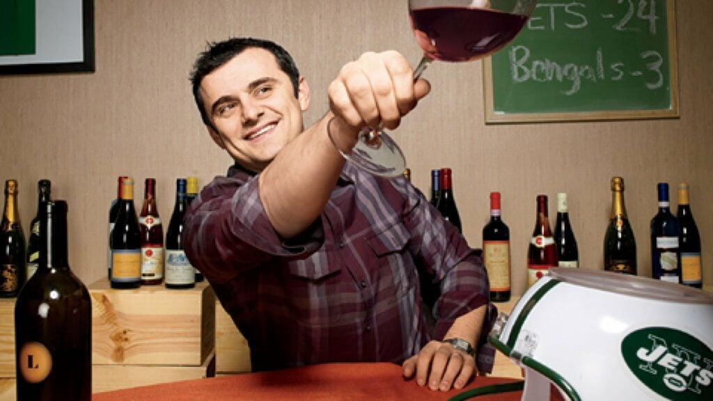 découvrez les insights de gary vaynerchuk sur les nft, la vérité derrière cette technologie innovante et son implication dans le monde des équipes sportives.