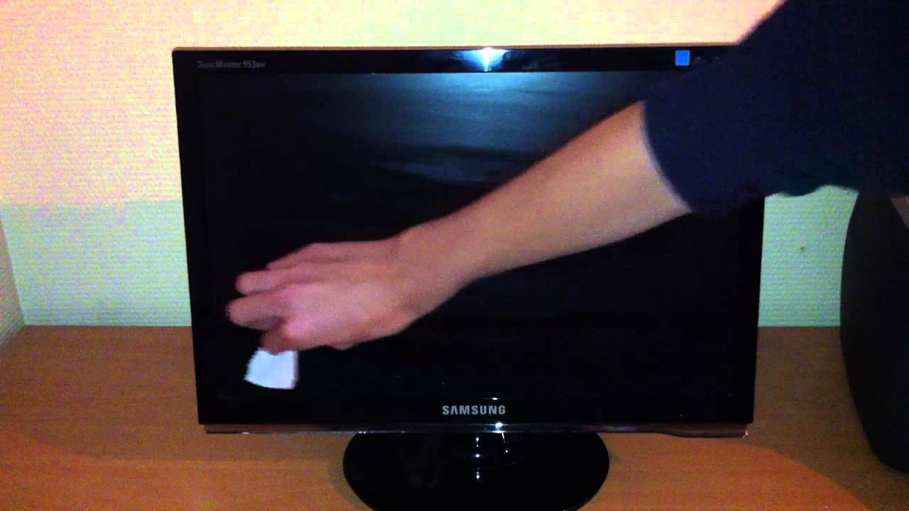 découvrez comment nettoyer votre écran tv sans abîmer le traitement antireflet grâce à nos conseils simples et efficaces pour préserver la qualité d'image.