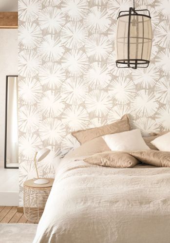 découvrez notre collection de papiers peints cocooning pour chambre adulte, alliant confort et élégance pour créer un espace chaleureux et reposant.