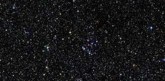 téléchargez un fond d’écran galaxie cosmos pour votre bureau et apportez une touche d’espace et de mystère à votre ordinateur.