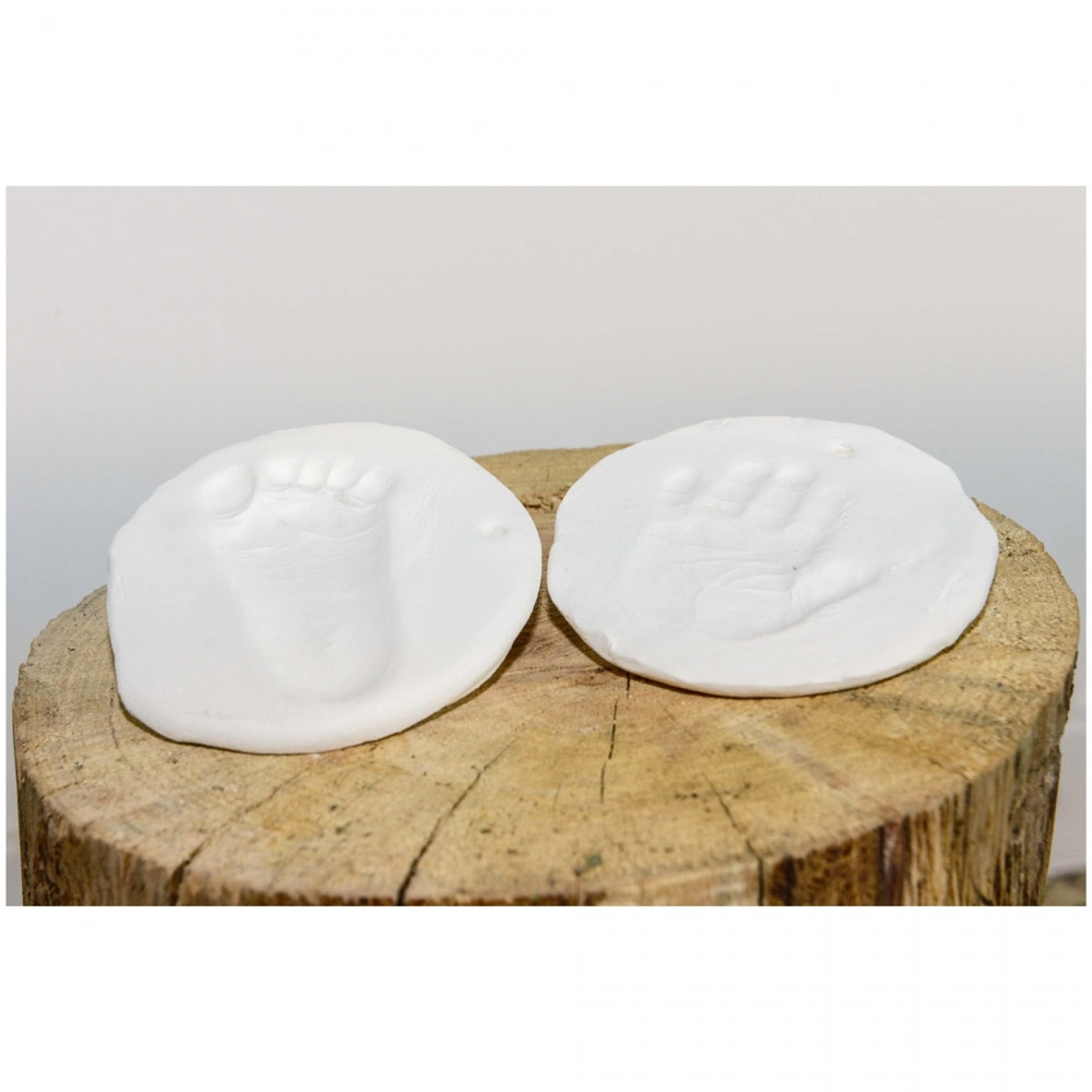 découvrez le kit empreinte de patte hobby lobby, idéal pour capturer les traces de votre animal de compagnie avec précision et simplicité. un souvenir unique à garder précieusement.